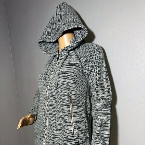 Roots Full-Zip Knit Hoodie – Grey Chevron Pattern - Picture 2 of 3